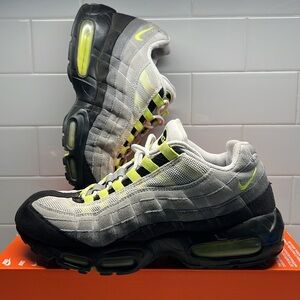 Nike Air Max 95 OG Neon